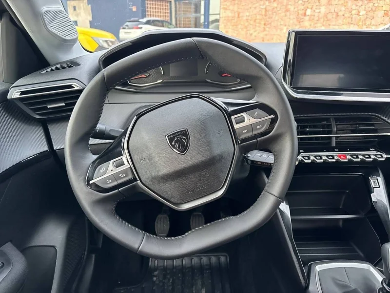 Imagen de Peugeot 208