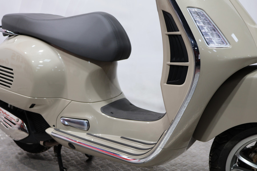 Imagen de Piaggio VESPA GTS 125 SUPER