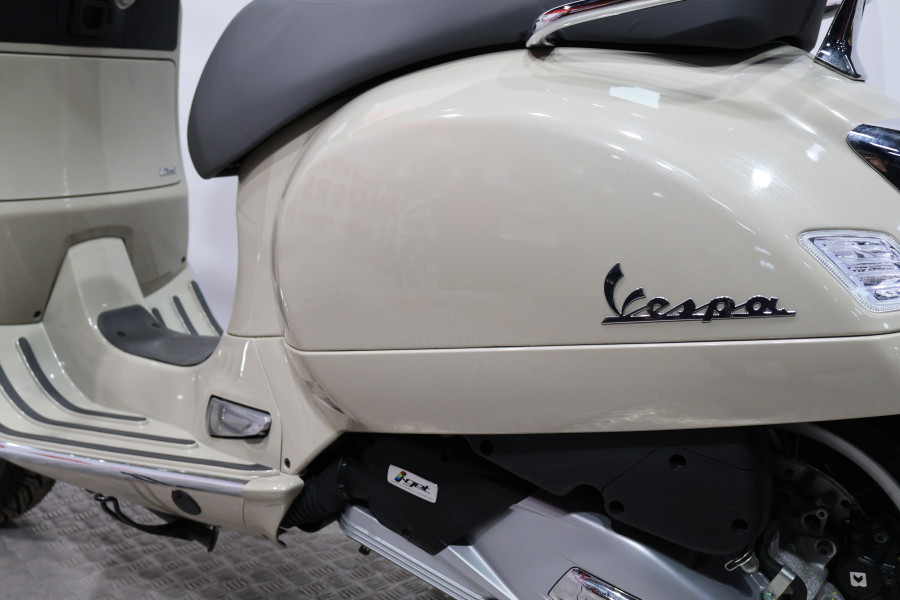 Imagen de Piaggio VESPA GTS 125 SUPER