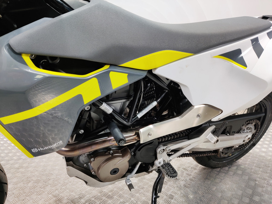 Imagen 12 de Husqvarna 701 SUPERMOTO Gasolina 75 CV