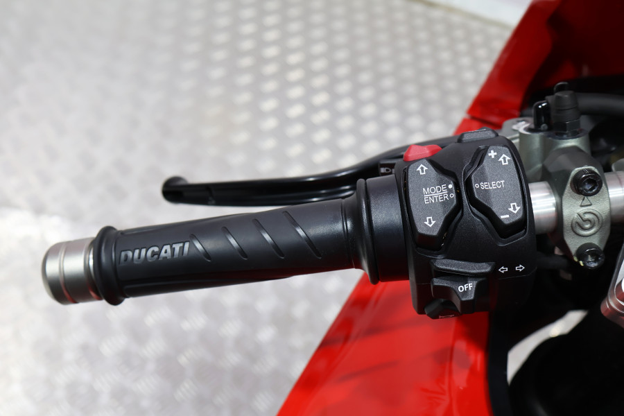 Imagen 8 de Ducati PANIGALE V4 Gasolina 216 CV