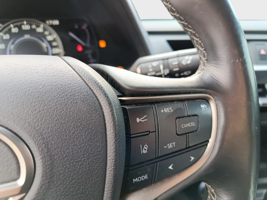 Imagen de Lexus UX