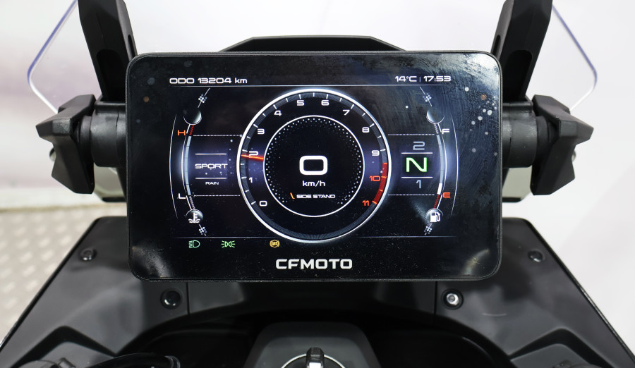 Imagen 2 de CFMOTO 800 MT SPORT Gasolina 91 CV