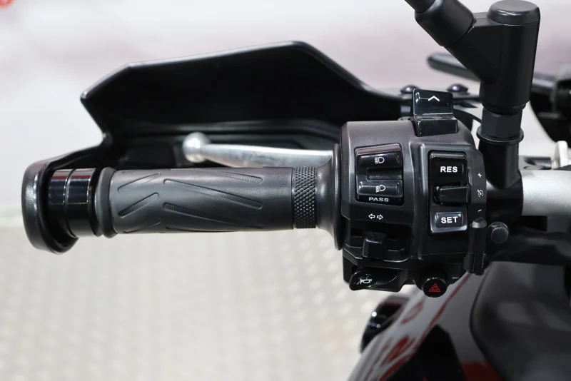 Imagen de Yamaha TRACER 9