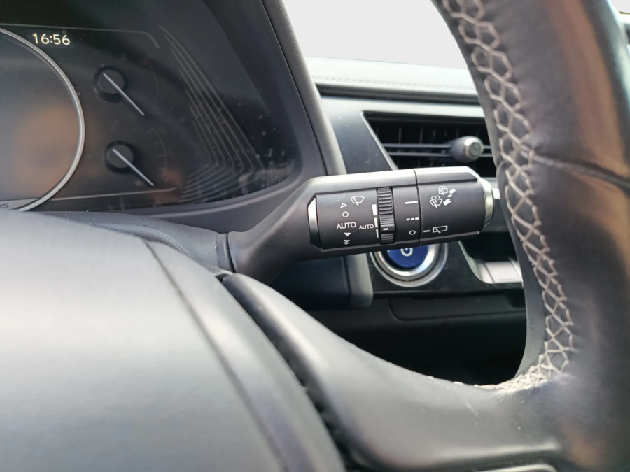 Imagen de Lexus UX