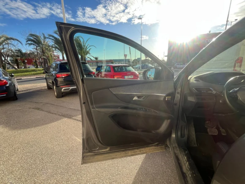 Imagen de Peugeot 5008