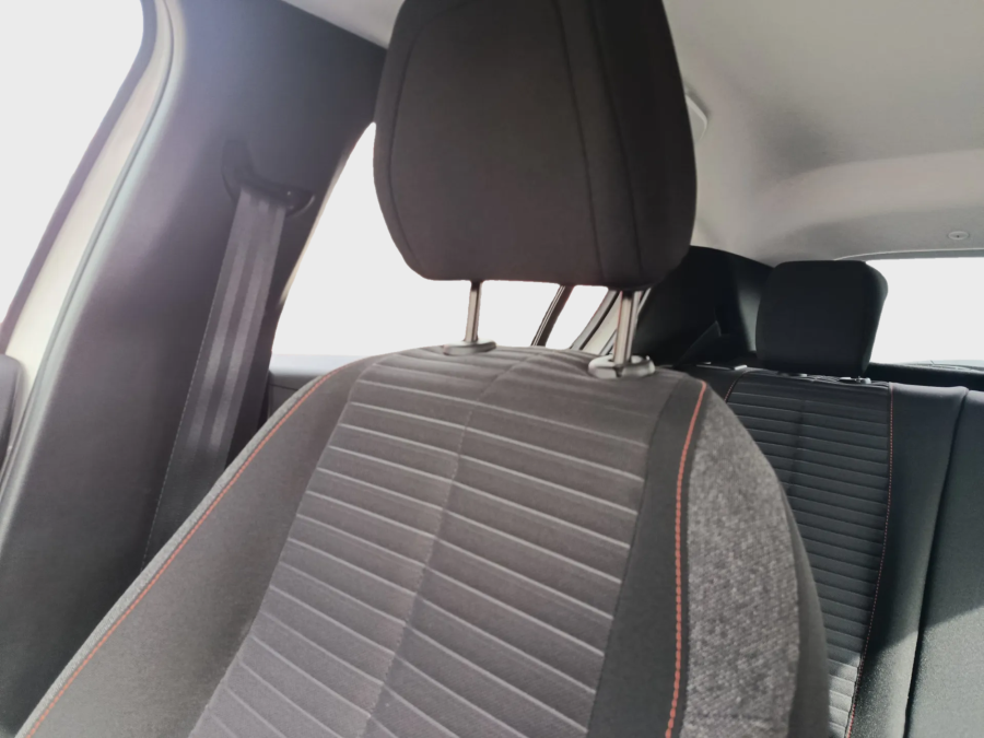 Imagen de Peugeot 208