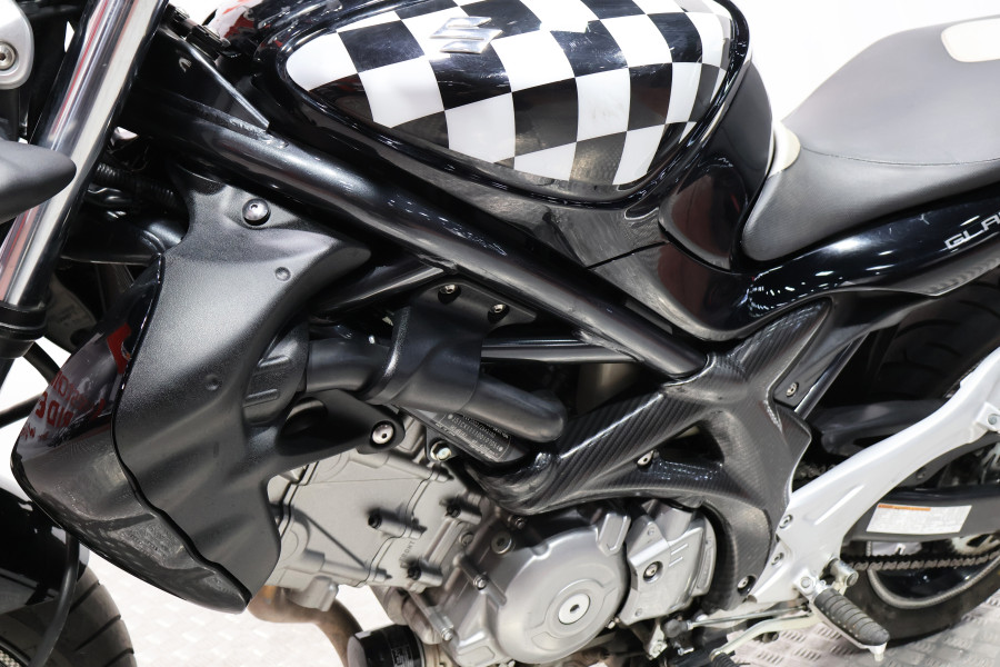 Imagen 13 de Suzuki SV 650 GLADIUS Gasolina 72 CV