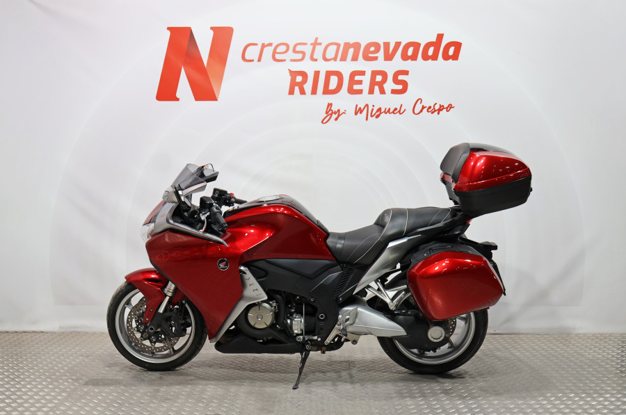 Imagen 3 de Honda VFR 1200 F Gasolina 173 CV