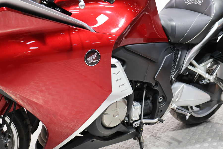 Imagen 13 de Honda VFR 1200 F Gasolina 173 CV
