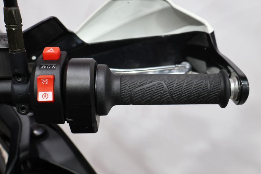 Imagen 9 de Ktm 890 ADVENTURE Gasolina 105 CV