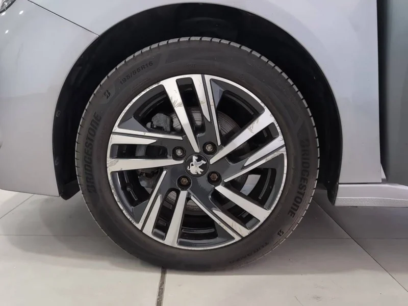 Imagen de Peugeot 208