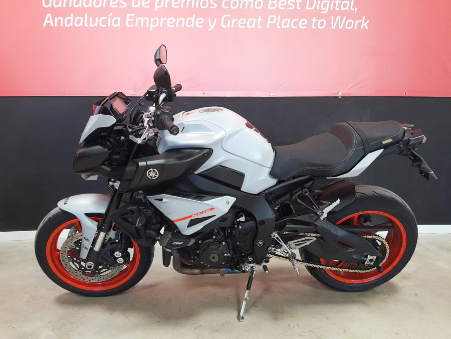 Imagen 3 de Yamaha MT 10 Gasolina 160 CV