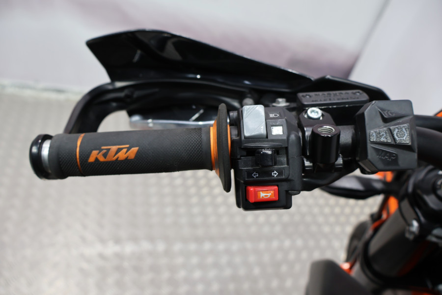 Imagen 8 de Ktm 690 SMC R Gasolina 75 CV