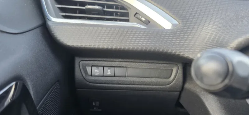 Imagen de Peugeot 208