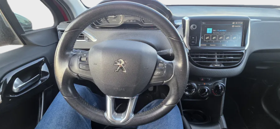 Imagen de Peugeot 208