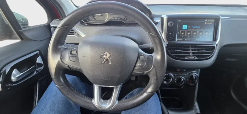 Imagen de Peugeot 208