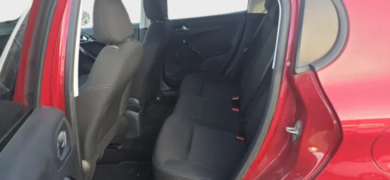 Imagen de Peugeot 208