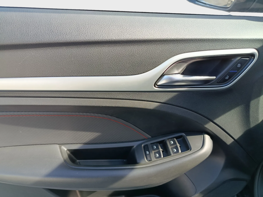Imagen de Mg ZS
