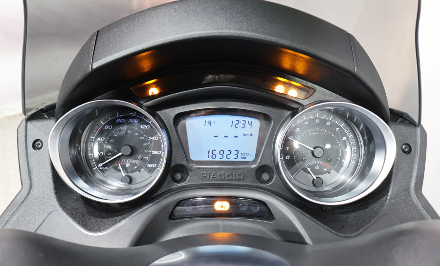 Imagen 2 de Piaggio MP3 300 HPE Gasolina 26 CV