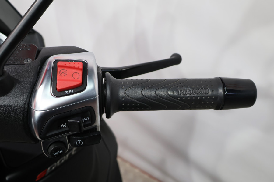 Imagen 9 de Piaggio MP3 300 HPE Gasolina 26 CV