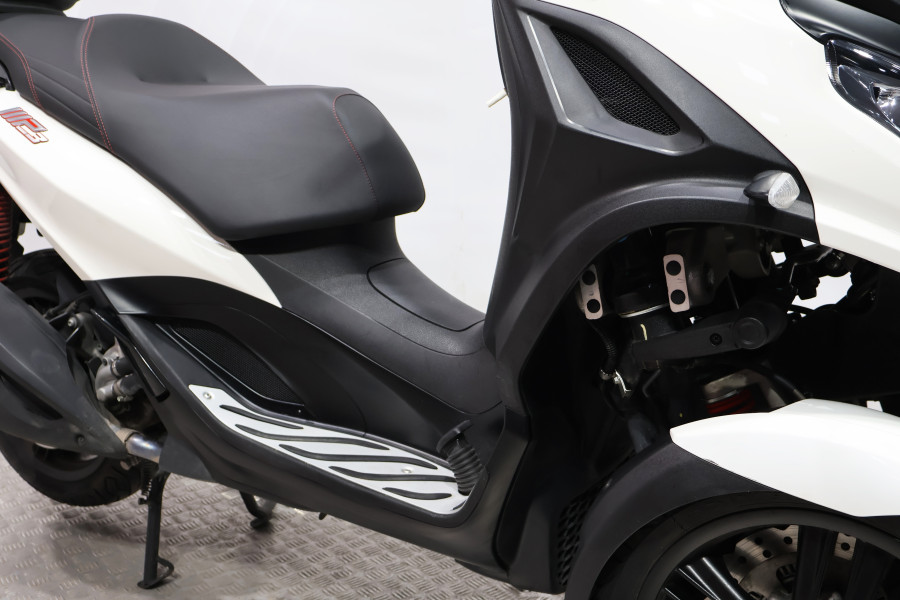 Imagen 12 de Piaggio MP3 300 HPE Gasolina 26 CV