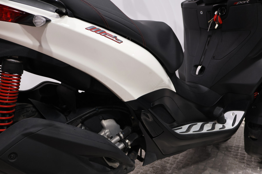 Imagen 15 de Piaggio MP3 300 HPE Gasolina 26 CV