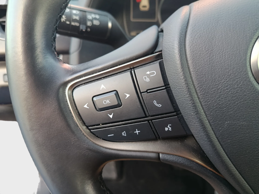 Imagen de Lexus UX