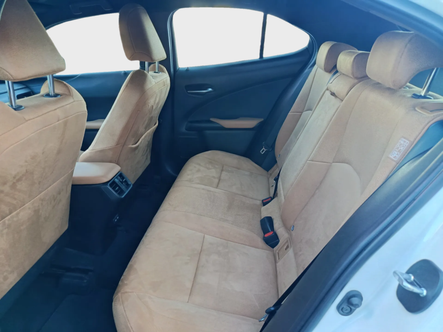 Imagen de Lexus UX