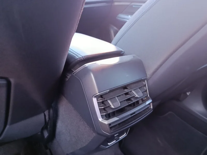 Imagen de lynk & co 01