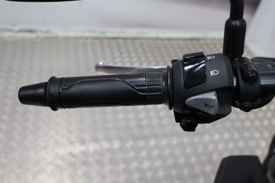 Imagen 8 de Honda CB 125 R Gasolina 15 CV