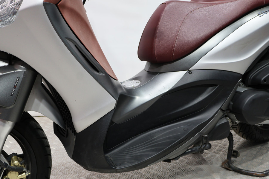 Imagen 13 de Piaggio BEVERLY 350 Gasolina 34 CV