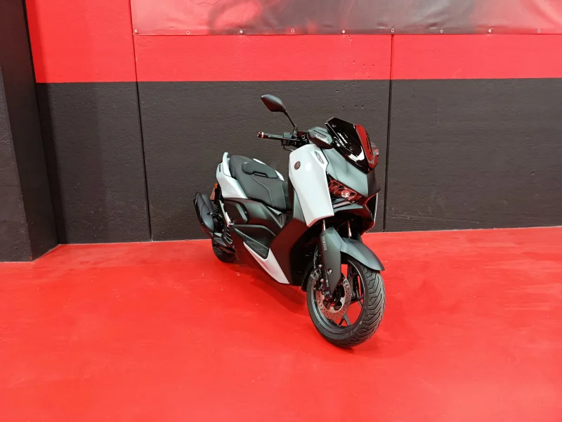Imagen de Yamaha XMAX 125 TECH MAX