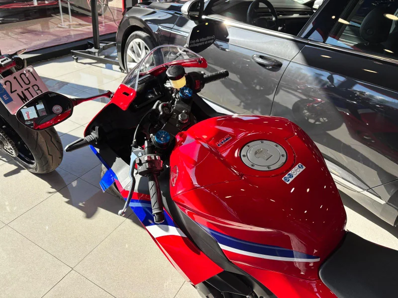 Imagen de Honda CBR 600 RR