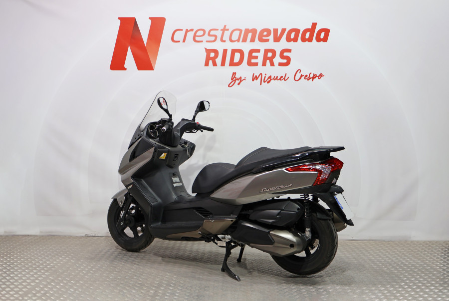Imagen 10 de Kymco SUPER DINK 300 Gasolina 30 CV