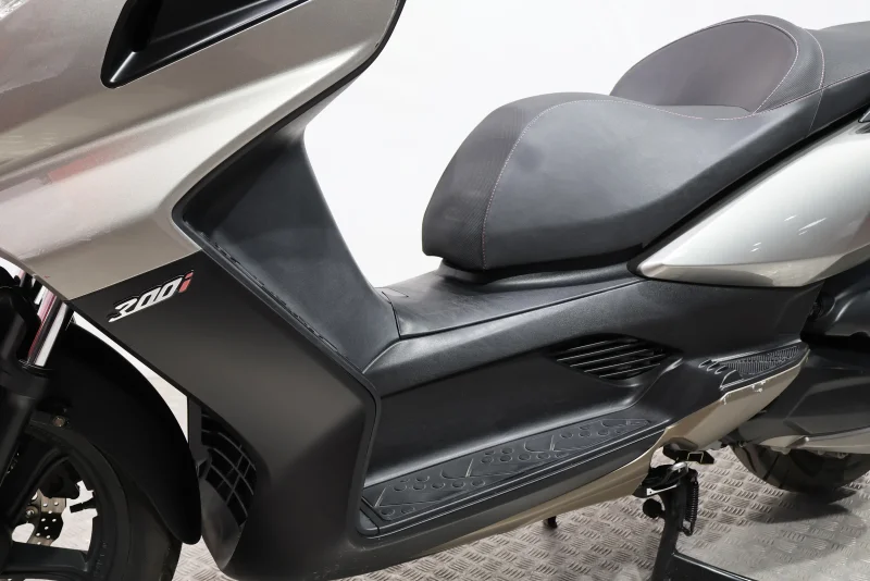 Imagen de Kymco SUPER DINK 300