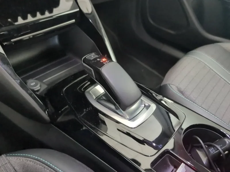 Imagen de Peugeot e-2008