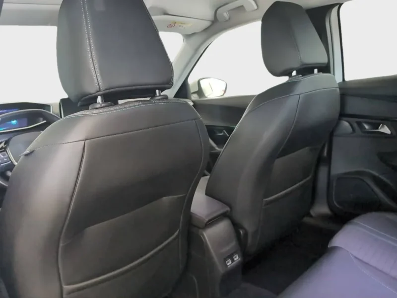 Imagen de Peugeot e-2008