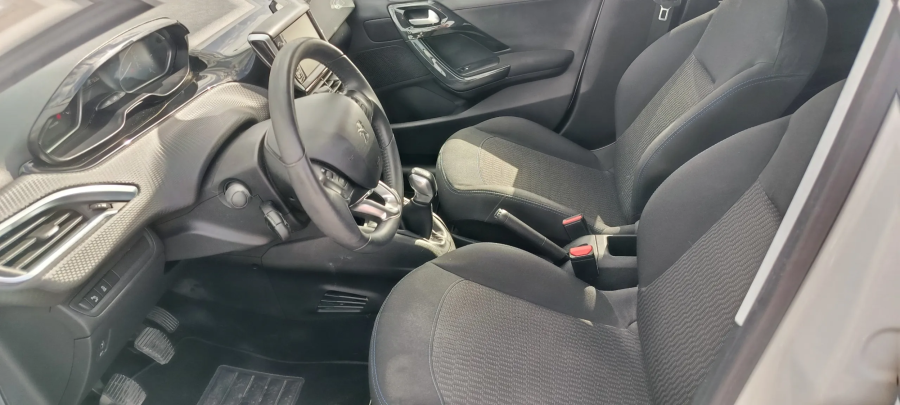 Imagen de Peugeot 208