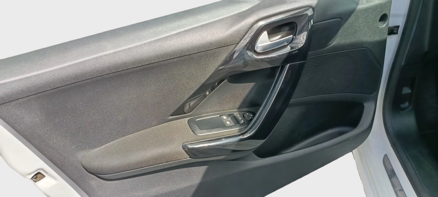 Imagen de Peugeot 208