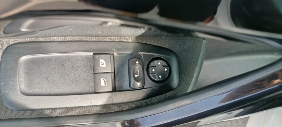 Imagen de Peugeot 208