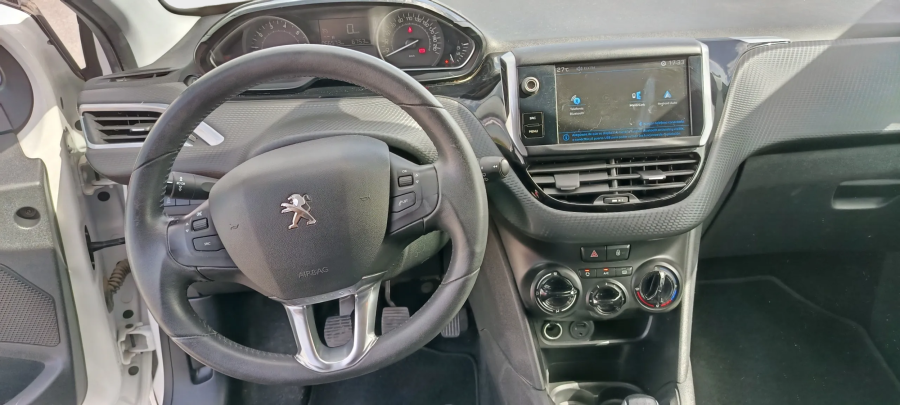 Imagen de Peugeot 208