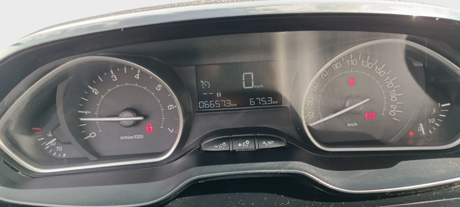 Imagen de Peugeot 208