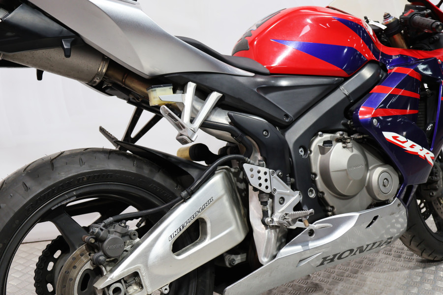 Imagen 15 de Honda CBR 600 RR Gasolina 116 CV