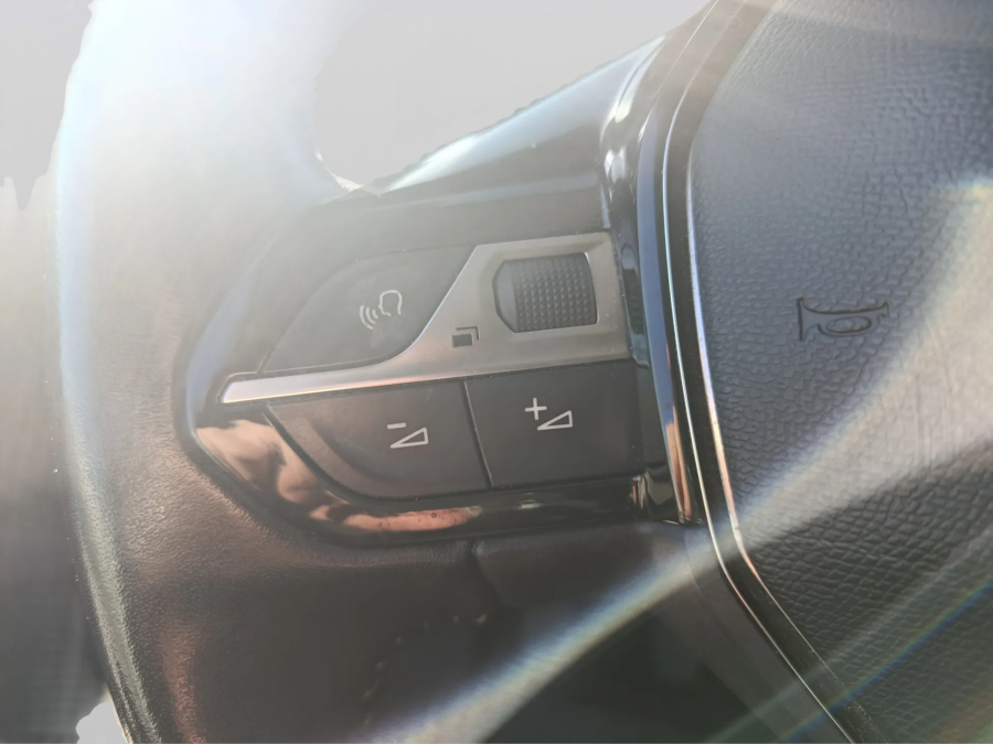 Imagen de Peugeot 208