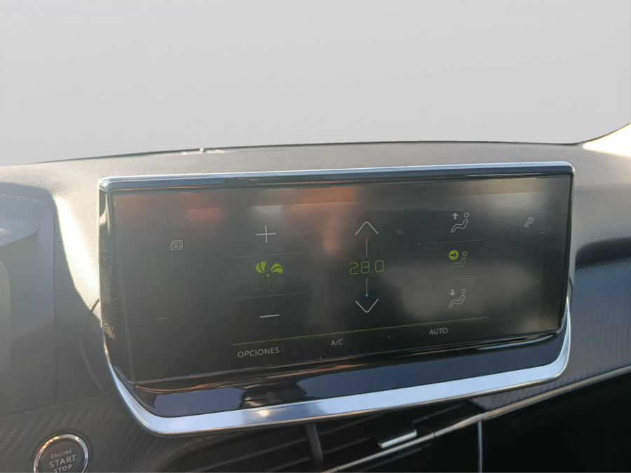 Imagen de Peugeot 208