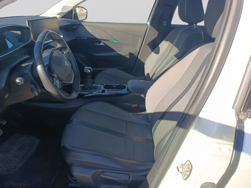 Imagen de Peugeot 208