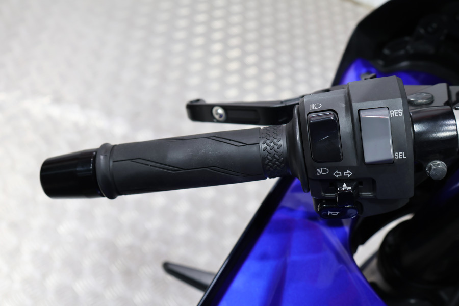 Imagen 8 de Yamaha R7 Gasolina 73 CV