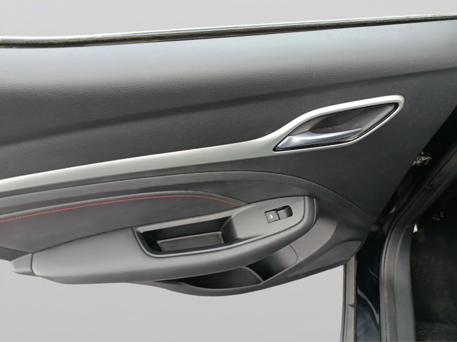 Imagen de Mg ZS