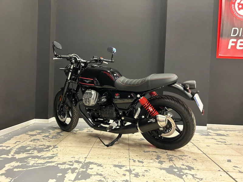 Imagen de Moto Guzzi V7 STONE